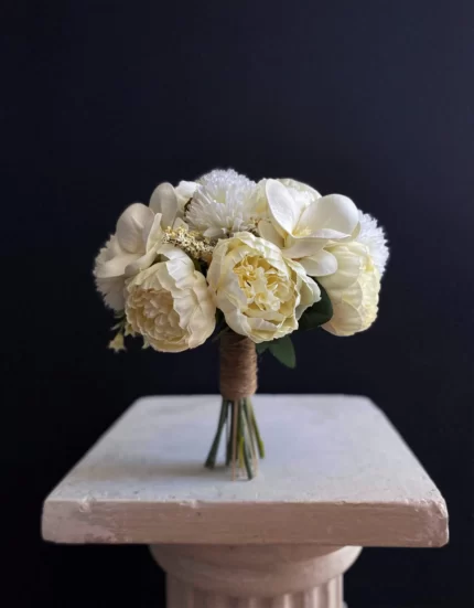 Beyaz Şakayık Çiçeği