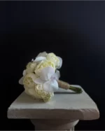 Şakayık ve orkide Gelin Çiçeği